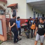 Suasana lokasi mayat seorang pria paruh baya yang ditemukan meninggal di sebuah kamar wisma di Kota Palopo, Sulawesi Selatan, Sabtu 7 Januari 2023. (ist)