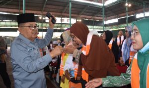 Walikota Palopo Melepas Jamaah Umroh ke Tanah Suci - foto