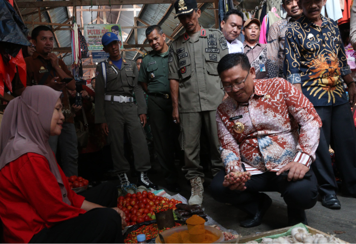 Kendalikan Inflasi Pj Walikota Palopo - foto