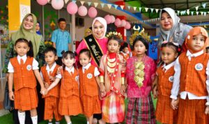 Bunda PAUD Palopo Beri Motivasi ft